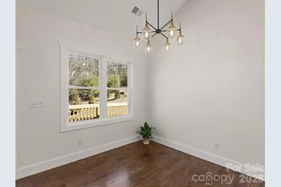 399 Crystal Heights Drive, Hendersonville, NC 28739 - Photo 7