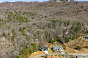 399 Crystal Heights Dr, Hendersonville, NC 28739 - Photo 27