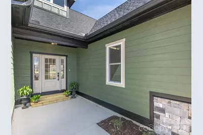 399 Crystal Heights Drive, Hendersonville, NC 28739 - Photo 3