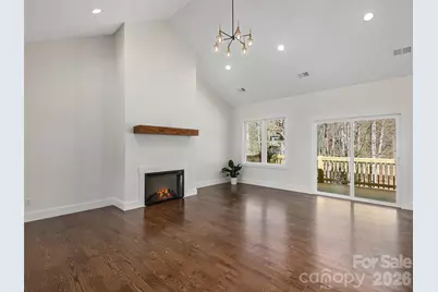 399 Crystal Heights Drive, Hendersonville, NC 28739 - Photo 5