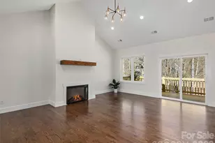 399 Crystal Heights Dr, Hendersonville, NC 28739 - Photo 5