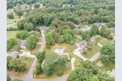 201 Wellington Drive, Lincolnton, NC 28092 - Photo 11