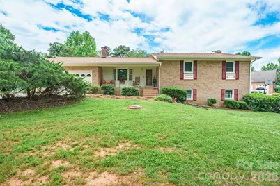201 Wellington Drive, Lincolnton, NC 28092 - Photo 1