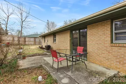 203 Moody Street, Hendersonville, NC 28739 - Photo 31