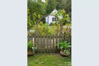 15 Wolfe Cove Road, Asheville, NC 28804 - Photo 35