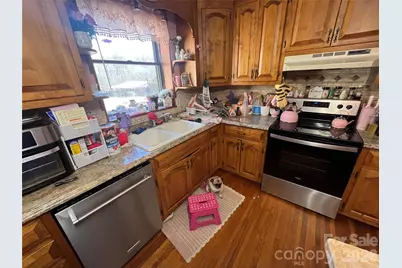 31 Walker Road, Columbus, NC 28722 - Photo 5