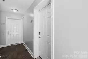 600 N Skyloft Dr, Asheville, NC 28801 - Photo 25