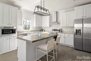 18 Eagle Dr, Hendersonville, NC 28792 - Photo 9