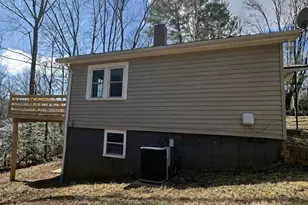 295 Moore Dr, Marion, NC 28752 - Photo 5