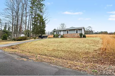 300 Lakewood Drive, Gastonia, NC 28056 - Photo 5