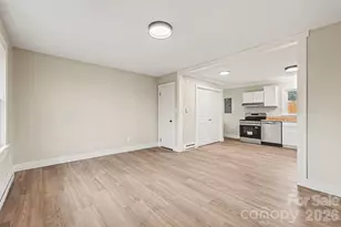 300 Lakewood Dr, Gastonia, NC 28056 - Photo 9