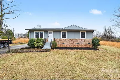 300 Lakewood Drive, Gastonia, NC 28056 - Photo 1