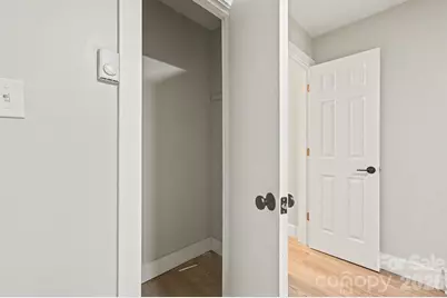 300 Lakewood Drive, Gastonia, NC 28056 - Photo 17
