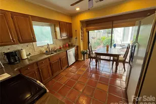 4913 Torrey Pines Ct, Charlotte, NC 28226 - Photo 21