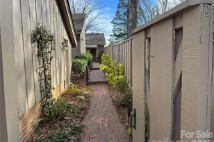 4913 Torrey Pines Ct, Charlotte, NC 28226 - Photo 3