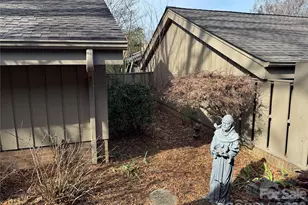 4913 Torrey Pines Ct, Charlotte, NC 28226 - Photo 5