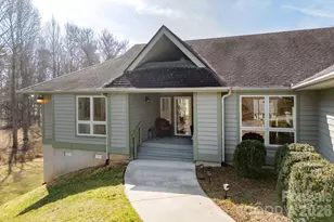 132 Broadmoor Dr, Flat Rock, NC 28731 - Photo 3