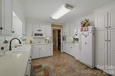 1405 Lower Creek Drive NE, Lenoir, NC 28645 - Photo 15