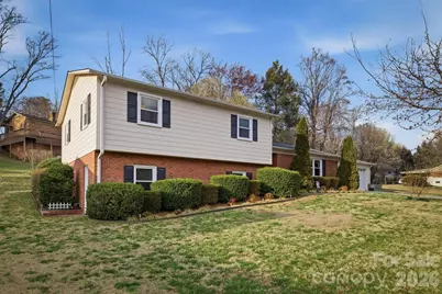 1405 Lower Creek Drive NE, Lenoir, NC 28645 - Photo 3