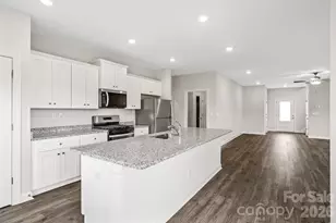 6740 Fairford Dr, Charlotte, NC 28215 - Photo 9