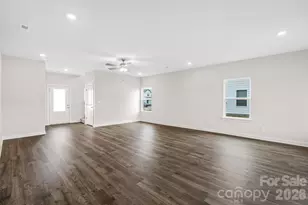 6740 Fairford Dr, Charlotte, NC 28215 - Photo 5