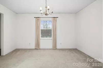 8122 Knollwood Circle, Charlotte, NC 28213 - Photo 9