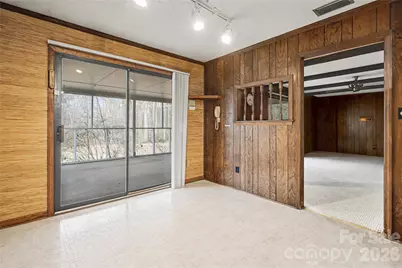 8122 Knollwood Circle, Charlotte, NC 28213 - Photo 17