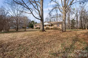 8122 Knollwood Cir, Charlotte, NC 28213 - Photo 33