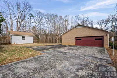 8122 Knollwood Circle, Charlotte, NC 28213 - Photo 35