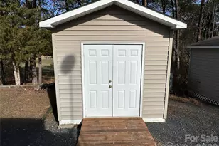 125 Cardinal Ave, New London, NC 28127 - Photo 31