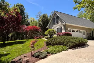21 Kanuga Forest Dr, Hendersonville, NC 28739 - Photo 5