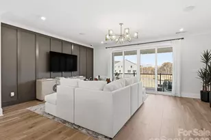 6009 Yellow Buckeye Dr, Charlotte, NC 28277 - Photo 9