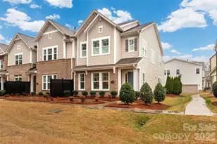 10026 Wayfair Meadow Ct, Charlotte, NC 28277 - Photo 3