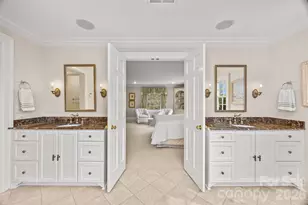 640 Colville Rd, Charlotte, NC 28207 - Photo 37