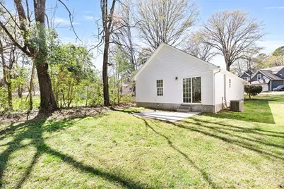 913 Tennyson Drive, Charlotte, NC 28208 - Photo 13