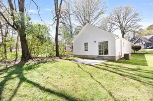 913 Tennyson Dr, Charlotte, NC 28208 - Photo 13