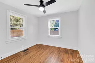 2630 Elon St, Charlotte, NC 28208 - Photo 3