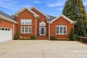 9211 Holly Hill Farm Rd, Charlotte, NC 25277 - Photo 3