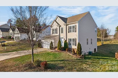 4913 Summerside Drive, Lake Wylie, SC 29710 - Photo 7