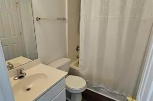 2016 Cindy Creek Ln, Charlotte, NC 28216 - Photo 5