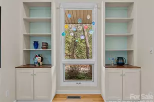 203 Heathcote Rd, Hendersonville, NC 28791 - Photo 7