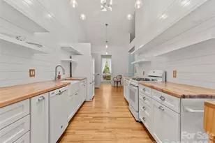 203 Heathcote Rd, Hendersonville, NC 28791 - Photo 11