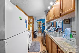 140 Sador St, Cherryville, NC 28021 - Photo 9