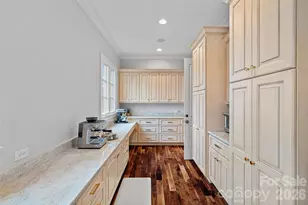 5727 Challisford Ln, Charlotte, NC 28226 - Photo 9