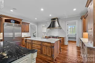 5727 Challisford Ln, Charlotte, NC 28226 - Photo 7