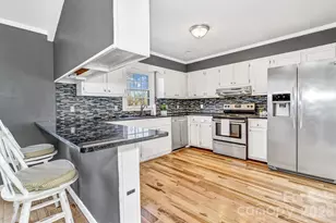 1 Oak Ln, Candler, NC 28715 - Photo 9