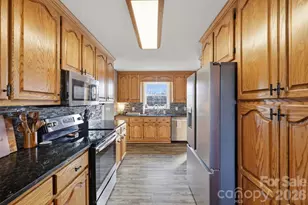 201 Midway Park Ln, Taylorsville, NC 28681 - Photo 17