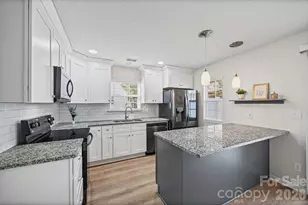 126 Rhett Ct, Fort Mill, SC 29715 - Photo 3