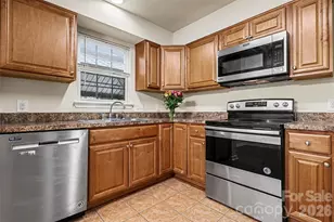 7515 Woodknoll Dr, Charlotte, NC 28217 - Photo 9