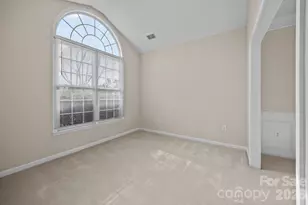 3203 Arklow Rd, Charlotte, NC 28269 - Photo 5